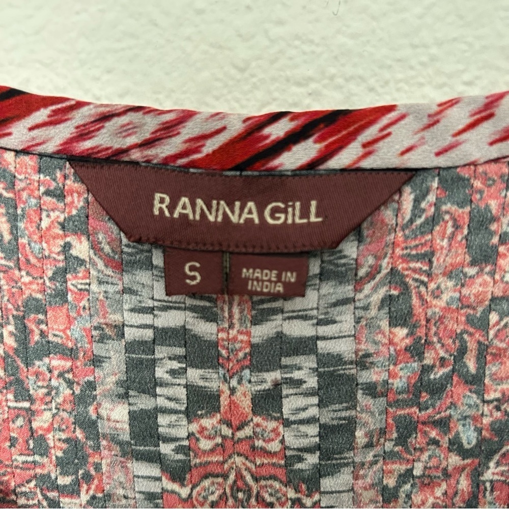 Ranna Gill Embroidered Blouse Jewel Tone Top V-Neck Pleated Black Size Small - Picture 7 of 16